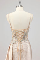 Laden Sie das Bild in den Galerie-Viewer, Champagner Meerjungfrau Pailletten Seitliches Streamer Korsett Ballkleid mit Schlitz