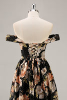 Laden Sie das Bild in den Galerie-Viewer, Funkelndes Schwarzes Geblümtes Gerafftes Langes Brautjungfernkleid mit Perlen