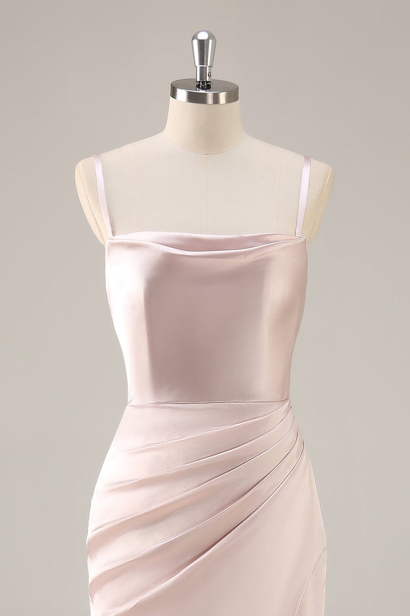 Laden Sie das Bild in den Galerie-Viewer, Bonbonrosa Satin Meerjungfrau Gerafftes Langes Brautjungfernkleid mit Schlitz