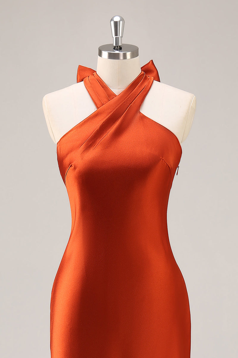 Laden Sie das Bild in den Galerie-Viewer, Rost Satin Neckholder Meerjungfrau Langes Brautjungfernkleid mit Schleife