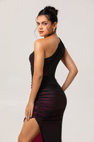 Laden Sie das Bild in den Galerie-Viewer, Schwarzes Rosa Langes Etui Brautjungfernkleid mit einer Schulter