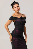 Laden Sie das Bild in den Galerie-Viewer, Schwarzes Rosa Schulterfreies Etui Langes Brautjungfernkleid