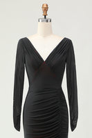 Laden Sie das Bild in den Galerie-Viewer, Schwarzes Rotes Langärmeliges Brautjungfernkleid mit Rüschen und Schlitz