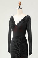 Laden Sie das Bild in den Galerie-Viewer, Schwarzes Rotes Langärmeliges Brautjungfernkleid mit Rüschen und Schlitz