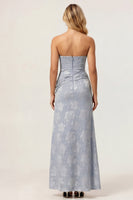 Laden Sie das Bild in den Galerie-Viewer, Staubiges Blau Gedrucktes Trägerloses Scheide Hochzeitsgast Kleid mit Schlitz