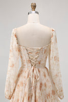 Laden Sie das Bild in den Galerie-Viewer, Champagner Geblümtes A-Linie Gestuftes Langärmeliges Brautjungfernkleid