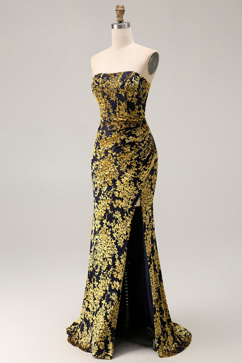 Laden Sie das Bild in den Galerie-Viewer, Burgunderrotes Trägerloses Korsett Burnout Samt Brautjungfernkleid mit Schlitz