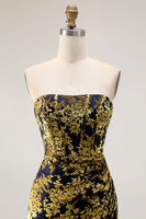 Laden Sie das Bild in den Galerie-Viewer, Burgunderrotes Trägerloses Korsett Burnout Samt Brautjungfernkleid mit Schlitz