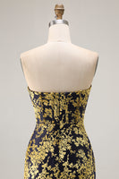 Laden Sie das Bild in den Galerie-Viewer, Trägerloses Pfauengrünes Korsett Burnout Samt Brautjungfernkleid mit Schlitz