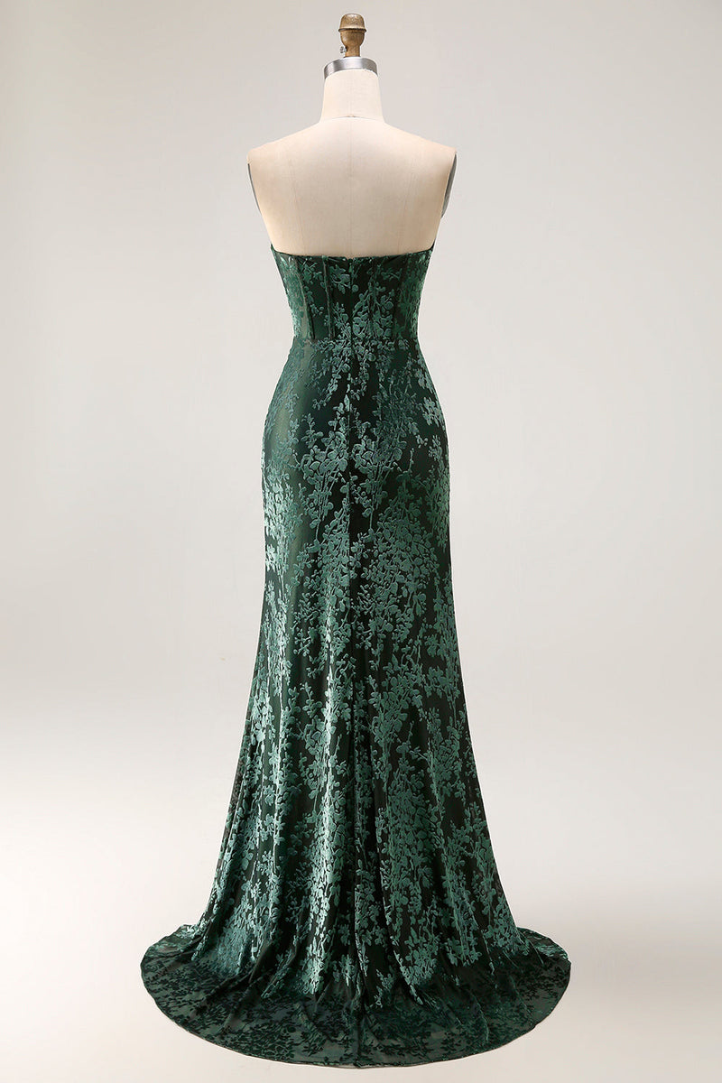 Laden Sie das Bild in den Galerie-Viewer, Burgunderrotes Trägerloses Korsett Burnout Samt Brautjungfernkleid mit Schlitz