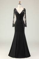 Laden Sie das Bild in den Galerie-Viewer, Schwarzes Langes Meerjungfrauen Brautmutterkleid mit V-Ausschnitt und Spitzenapplikationen