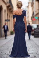 Laden Sie das Bild in den Galerie-Viewer, Schwarzes Meerjungfrau Asymmetrisches Kleid der Mutter der Braut mit Applikationen