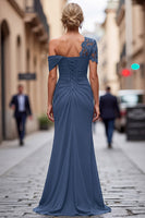 Laden Sie das Bild in den Galerie-Viewer, Schwarzes Meerjungfrau Asymmetrisches Kleid der Mutter der Braut mit Applikationen