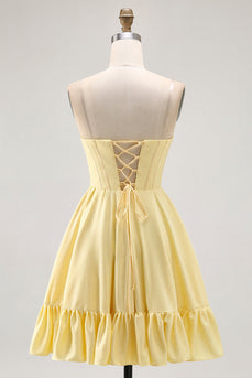 Gelbes Trägerloses A-Linie Korsett Cocktailkleid mit Perlenstickerei