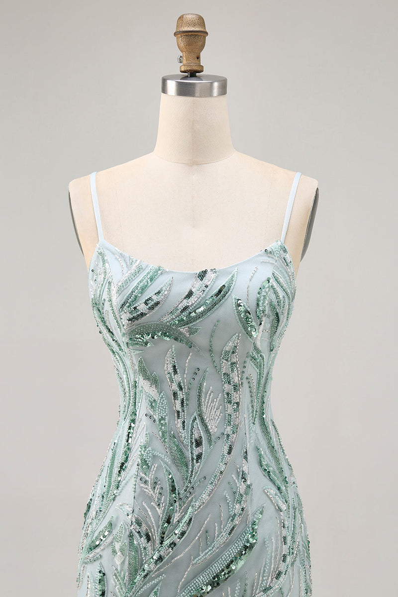 Laden Sie das Bild in den Galerie-Viewer, Grünes Figurbetontes Abiballkleid mit Spaghettiträgern und Perlen und Pailletten