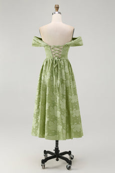 Salbeigrün A-Linie Schulterfreies Geblümtes Midi Brautjungfernkleid