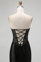 Laden Sie das Bild in den Galerie-Viewer, Schwarzes Trägerloses Meerjungfrauen Korsett Langes Ballkleid mit Schnürung