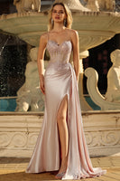 Laden Sie das Bild in den Galerie-Viewer, Champagner Meerjungfrauen Transparentes Korsett Perlen Langes Ballkleid mit Schlitz
