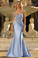 Laden Sie das Bild in den Galerie-Viewer, Glitzerndes Graues Blaues Meerjungfrauen Korsett Gerafftes Satin Langes Ballkleid mit Strasssteinen