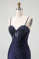 Laden Sie das Bild in den Galerie-Viewer, Glitzerndes Burgunderrotes Meerjungfrauen Korsett Pailletten Langes Ballkleid mit Perlen