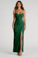 Laden Sie das Bild in den Galerie-Viewer, Hellblaues Langes Etui Brautjungfernkleid mit Spaghettiträgern