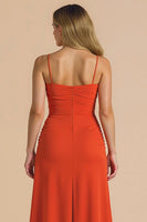 Laden Sie das Bild in den Galerie-Viewer, Burgunder Spagheeti-Träger Gerafftes Etui Langes Brautjungfernkleid