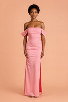 Laden Sie das Bild in den Galerie-Viewer, Rosa Etui Schulterfreies Langes Brautjungfernkleid mit Schlitz