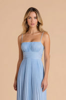 Laden Sie das Bild in den Galerie-Viewer, Hellblaues Plissiertes A-Linie Spaghettiträger Langes Brautjungfernkleid