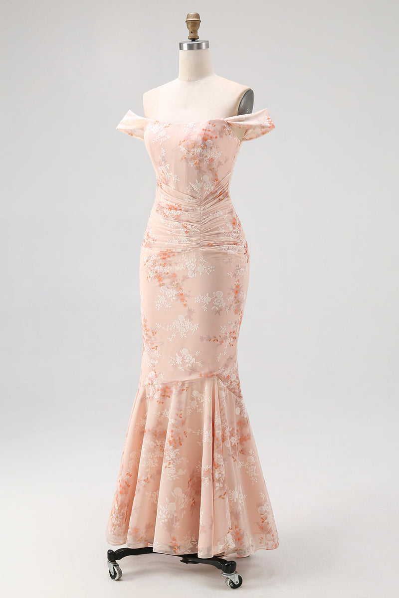 Laden Sie das Bild in den Galerie-Viewer, Champagner Schulterfreies Meerjungfrauen Kleid für Hochzeitsgäste mit Druck und Rüschen