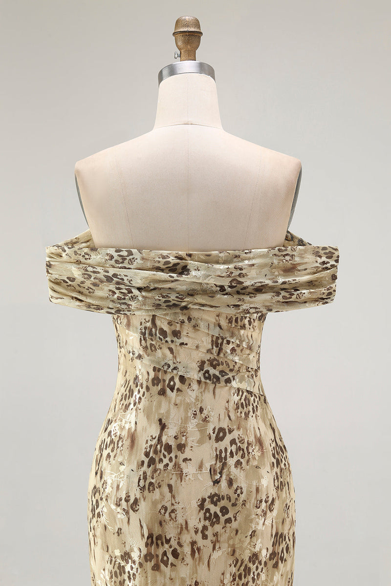 Laden Sie das Bild in den Galerie-Viewer, Champagner Blume Etui Schulterfreies Hochzeitsgastkleid