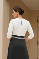 Laden Sie das Bild in den Galerie-Viewer, Schwarz-weißes A-Linie Kleid für die Brautmutter mit Perlenstickerei