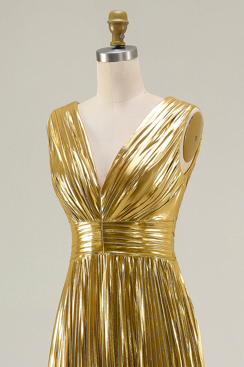 Laden Sie das Bild in den Galerie-Viewer, Goldenes A-Linie Metallic Plissiertes Ballkleid mit V-Ausschnitt