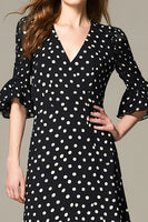 Laden Sie das Bild in den Galerie-Viewer, Schwarz-Weißes Gepunktetes Langes Ballkleid mit Rüschen und Ärmeln