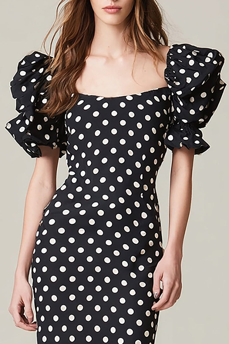 Laden Sie das Bild in den Galerie-Viewer, Schwarz-weißes Satin Meerjungfrauen Polka-Dots Kleid mit quadratischem Ausschnitt und Rüschen