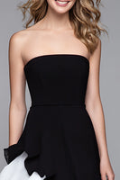 Laden Sie das Bild in den Galerie-Viewer, Schwarz-Weißes Trägerloses Langes Ballkleid mit Rüschen und Schlitz in A-Linie