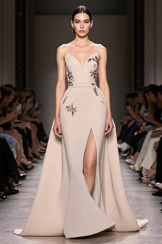 Champagner A Linie Spaghettiträger Langes Abendkleid mit Schlitz