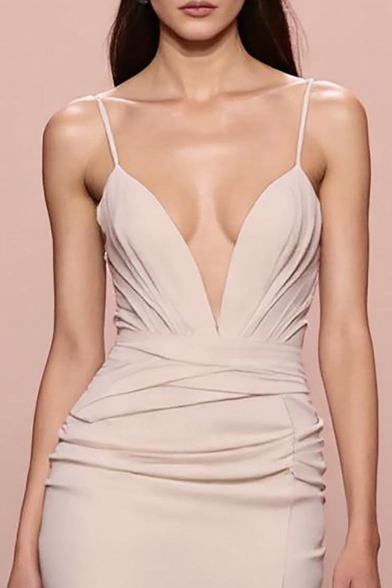 Laden Sie das Bild in den Galerie-Viewer, Elfenbein Gerafftes Abendkleid aus Satin mit Schlitz