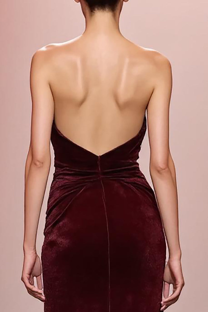 Laden Sie das Bild in den Galerie-Viewer, Dunkelrotes Mermaid Samt Gerafftes Trägerloses Langes Abendkleid