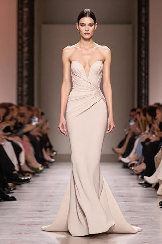 Champagner Satin Meerjungfrauen Trägerloses Gerafftes Langes Abendkleid