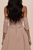 Laden Sie das Bild in den Galerie-Viewer, Champagner Herzausschnitt Applikationen Abendkleid mit Schlitz