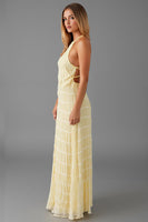 Laden Sie das Bild in den Galerie-Viewer, Narzisse Neckholder Etui Plissee Abendkleid aus Chiffon