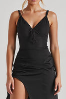 Laden Sie das Bild in den Galerie-Viewer, Schwarzes Abendkleid mit Spaghettiträgern und Schlitz