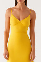 Laden Sie das Bild in den Galerie-Viewer, Etui Gelbes Satin Spaghettiträger Abendkleid