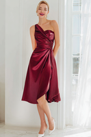 Laden Sie das Bild in den Galerie-Viewer, Cabernet A Linie Satin Gerafftes Midi Brautjungfernkleid mit einer Schulter