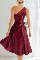 Laden Sie das Bild in den Galerie-Viewer, Cabernet A Linie Satin Gerafftes Midi Brautjungfernkleid mit einer Schulter