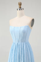 Laden Sie das Bild in den Galerie-Viewer, Trägerloses Himmelblaues Korsett A-Linie Midi Brautjungfernkleid