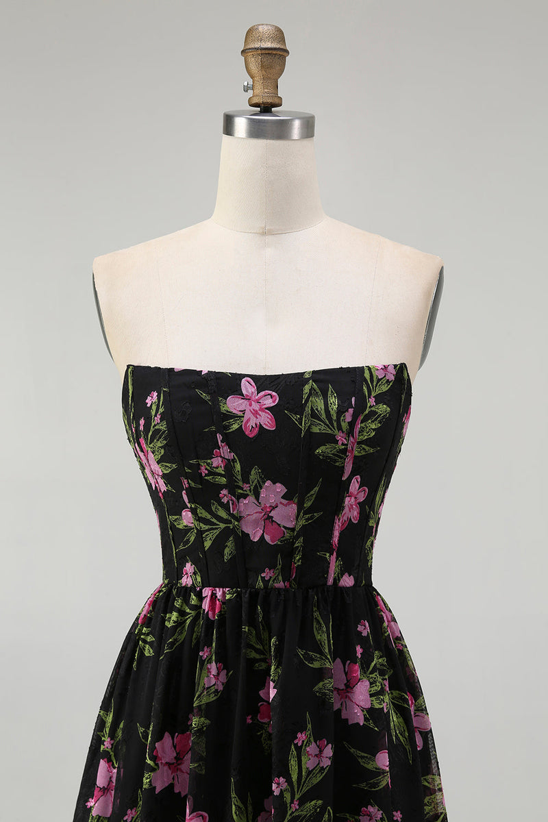 Laden Sie das Bild in den Galerie-Viewer, Trägerloses Schwarzes Rosa Geblümtes Midi Brautjungfernkleid in A-Linie