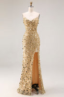 Laden Sie das Bild in den Galerie-Viewer, Glitzerndes Goldenes Trägerloses Pailletten Scheide Übergröße Langes Ballkleid mit Schlitz