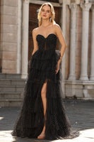 Laden Sie das Bild in den Galerie-Viewer, Schwarzes Trägerloses A-Linie Rüschen Polka-Dots Abendkleid mit Schlitz