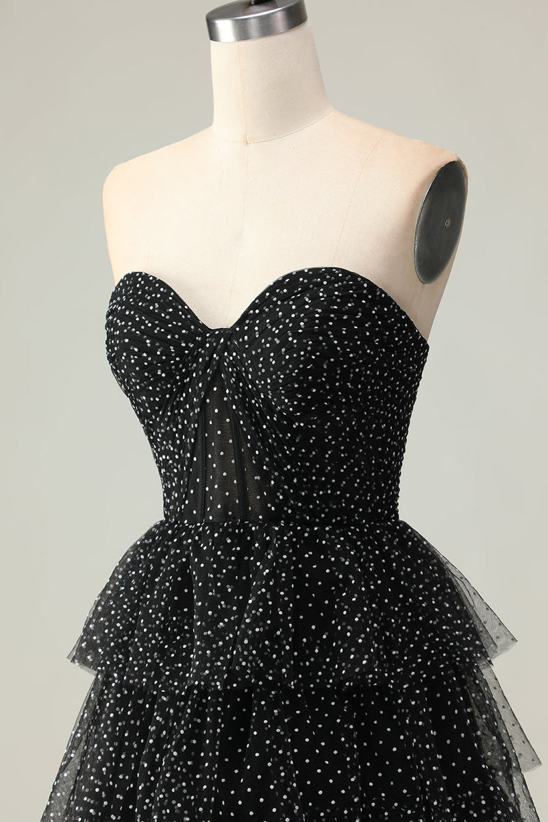 Laden Sie das Bild in den Galerie-Viewer, Schwarzes Trägerloses A-Linie Ballkleid mit gestuften Rüschen und Polka Dots mit Schlitz